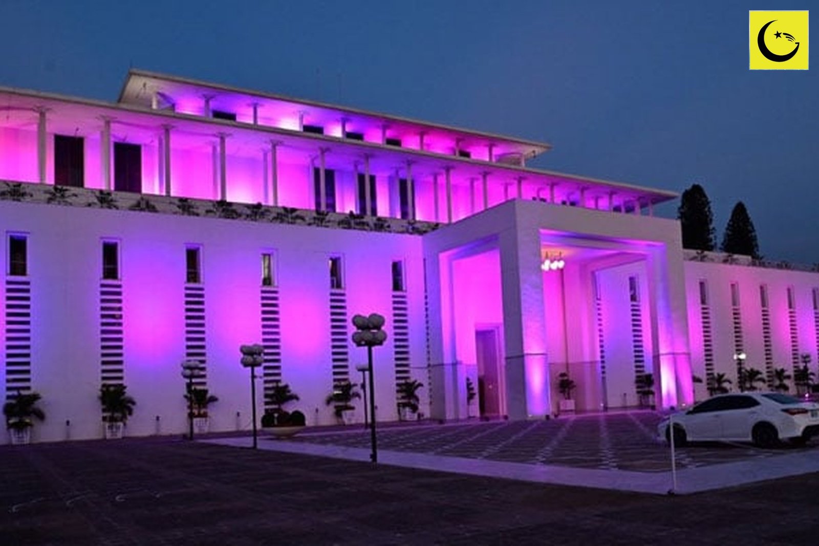 Pinktober Pakistan 2026: Aiwan-e-Sadr in Islamabad illuminated pink on October 19, 2026