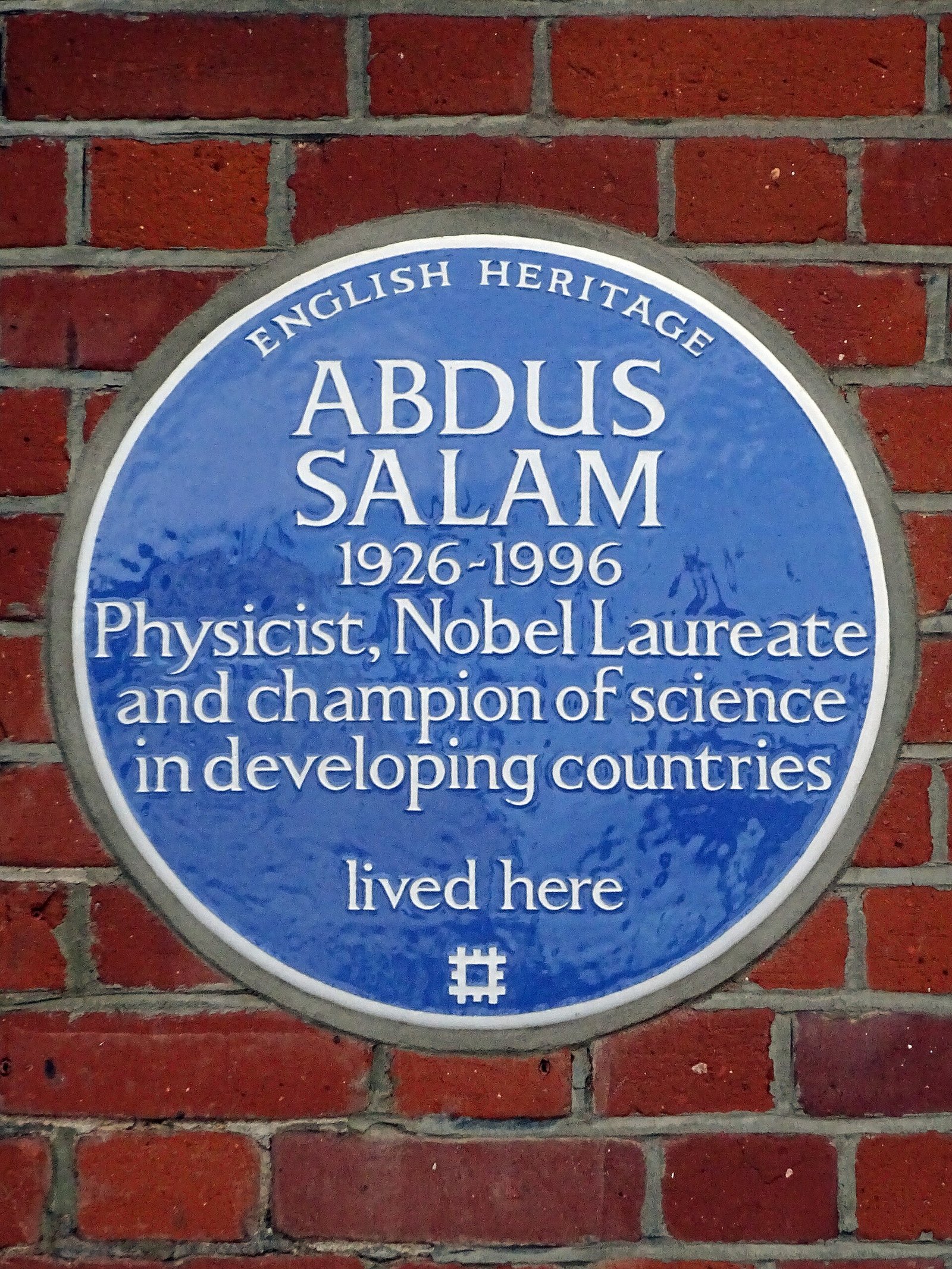 Blue plaque marking Abdus Salam's former home in Putney, London